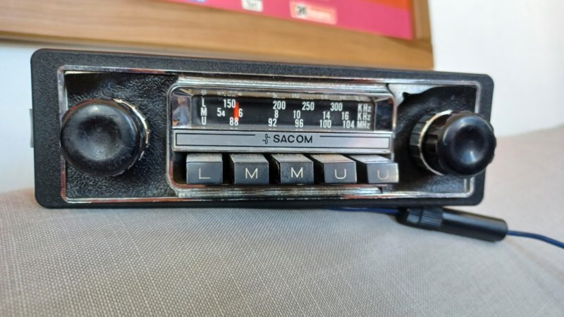 Autoradio 6V / 12V vintage – Sacom
